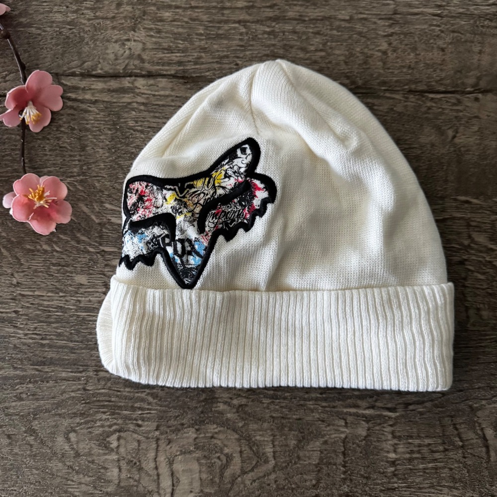 Y2K Fox Racing Beanie Vintage White Knit Graffiti Logo Brimmed Hat Streetwear OS